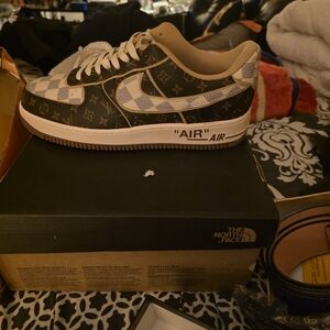 Stylish Men's Athletic Shoes in Black and Tan